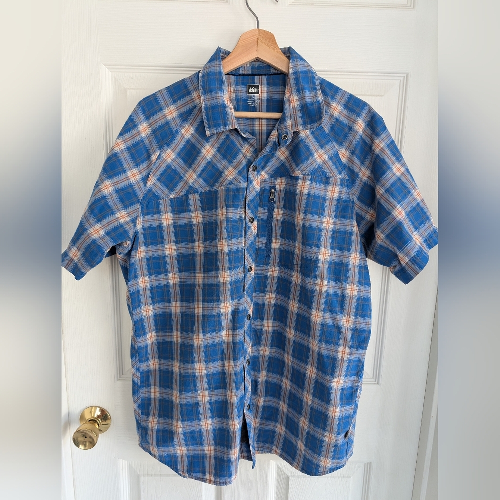 REI Short Sleeve Men's Snap Up Shirt Large Blue and Orange Plaid